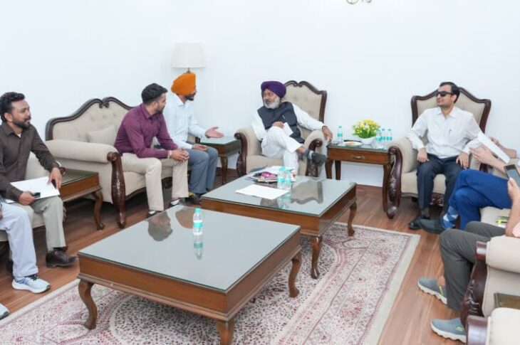 Bhagwant Mann Govt Resolves Pay Parity Issues Demand of 180 ETT TET Pass Teachers: Harpal Singh Cheema* *Finance Minister Harpal Singh Cheema Personally Hands Over Official Orders* *Harpal Singh Cheema Assures Teacher Unions of Fair, Time-Bound Action on Recruitment, Pay & Service Issues* CHANDIGARH; 21st October 2026: Reaffirming the Bhagwant Mann government’s steadfast commitment to addressing the genuine concerns of employees, Finance Minister Harpal Singh Cheema, who also heads the Cabinet Sub-Committee constituted to resolve employees’ issues, announced on Wednesday that the Education Department has issued an official order resolving pay parity and other service matters of the 180 ETT (Elementary Teacher Training) TET (Teacher Eligibility Test) Pass Adhiyapak Union. Minister Harpal Singh Cheema personally handed over a copy of the formal directive to representatives of the union. The order, issued by the Directorate of School Education (Elementary), approves the fixation of salaries in accordance with Finance Department instructions and relevant judicial precedents, while also noting that an inquiry officer, former Additional District and Sessions Judge has been assigned to probe matters regarding financial benefits and appointment parity dating back to 2016 so further steps can be determined. Following this key development, the Finance Minister held an extensive series of meetings with several representative unions and fronts from the Education Department to examine their memorandums and expedite resolutions. Minister Harpal Singh Cheema listened attentively to the delegations, assuring them that the Cabinet Sub-Committee is actively processing genuine demands and working in close coordination with concerned departments to resolve all outstanding matters in a fair and time-bound manner. During the discussions, the ETT TET Pass Berozgar Adhiyapak Union (Punjab) raised the urgent need to advertise and fill vacant ETT cadre posts across the state education department. The Berozgar B.Ed. TET Pass Adhiyapak Union, Punjab urged the government to address recruitment requirements and resolve pending cadre considerations. The Berozgar Special Educator Front Punjab called for concluding recruitment drives to fill remaining posts. Furthermore, the Special Cadre Adhiyapak Front, Punjab submitted representations seeking regular pay scale implementations, service rules, leave benefits, and promotion channels for contractual and special cadre teachers. The ETT 2364 Berozgar Adhiyapak Union, Punjab demanded the release of remaining waiting lists and station allocation or transfer opportunities for selected candidates. Representation from the NSQF Vocational Teachers Front (Punjab) centered on bringing vocational teachers out of private company contracts to absorb them directly under the department on regular norms. The Berozgar Librarian Front, Punjab urged the administration to release advertisements for school librarian vacancies to address acute shortages in government schools. Representatives from Lecturer Bharti Punjab (Lecturer Recruitment 1067) requested the scheduling and conduct of exams for the remaining five subjects to finalise the recruitment process. Additionally, the ETT TET Pass 5994 Backlog Adhiyapak Union Punjab pressed for the swift distribution of appointment letters to remaining candidates and the de-reservation and filling of pending backlog posts. Meanwhile, representatives of the B.Ed. TET Pass Berozgar Adhiyapak Union, Murh Bahal Kachhe Adhiyapak Union, and Berozgar PSTET Pass Art and Craft Sangharsh Union also discussed their issues and concerns during separate meetings with the Finance Minister.