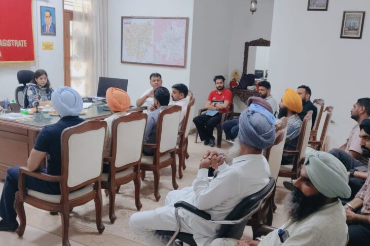 Patiala News:SDM Samana holds meeting with baler owners and cluster officials for stubble management and zero stubble burning